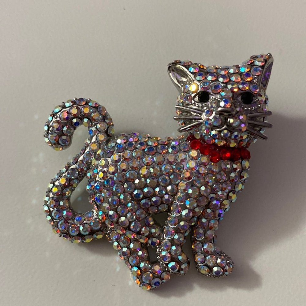 Vintage Cat Brooch / Pendant